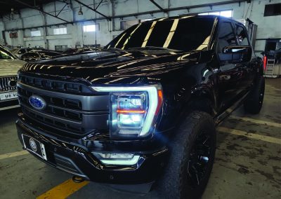 2022 Ford 150/Raptor (Black)