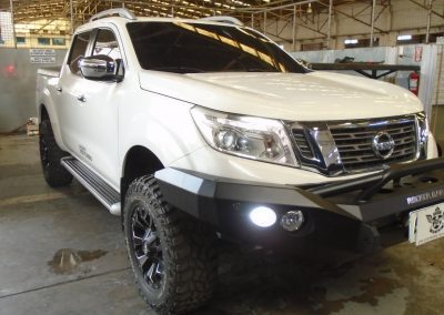 2018 Nissan Navara (White)