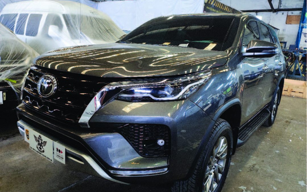 2023 Toyota Fortuner V (Gray)