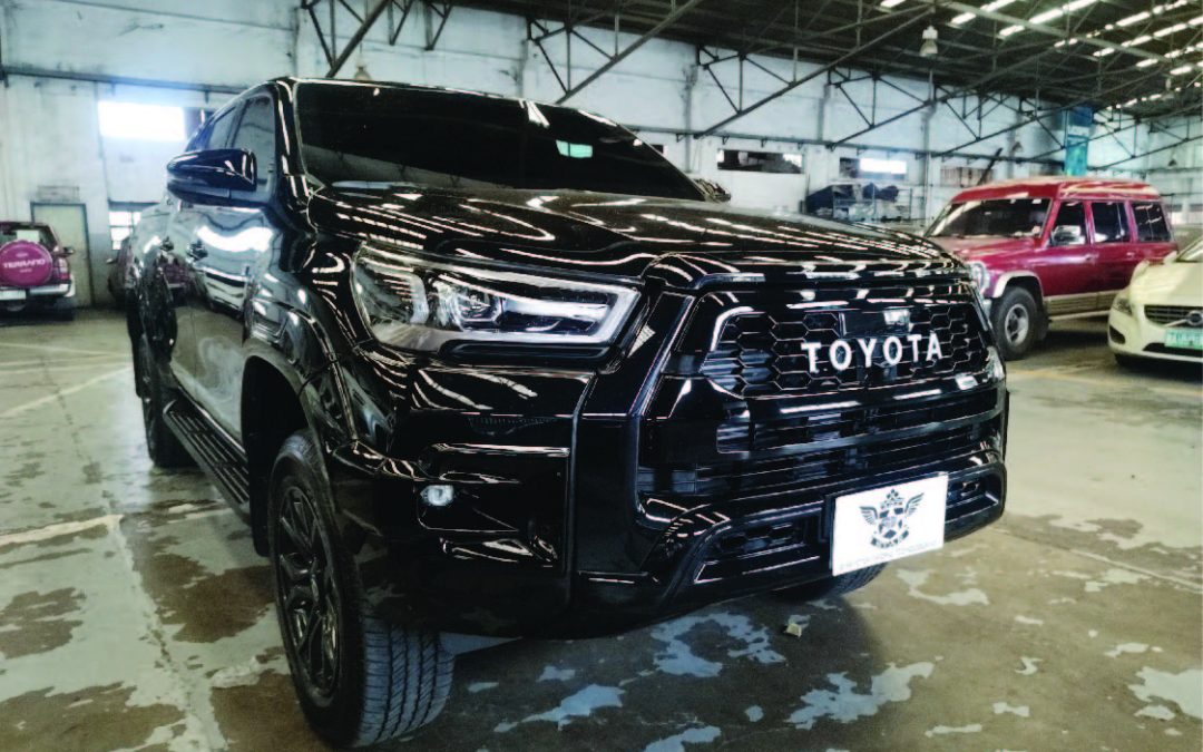 2023 Toyota Hilux GR (Black)